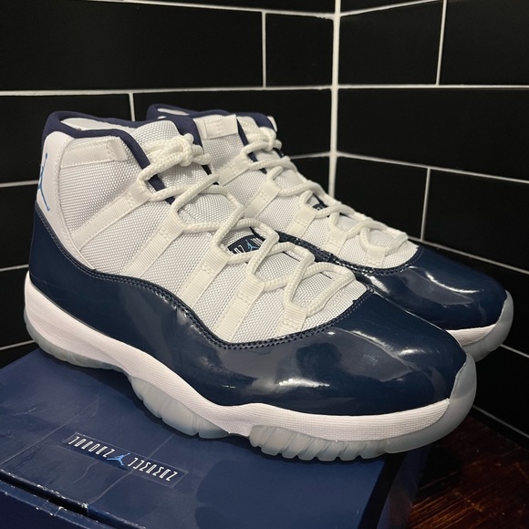 Air Jordan 11 Win Like ‘82 Size 10.5 With Box 2017 Release BRAND NEW - Picture 5 of 13